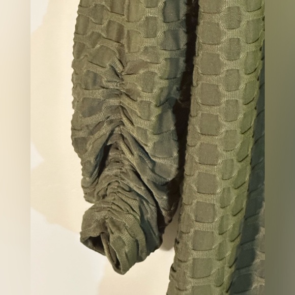 NWOT STRETCH KNIT OLIVE HONEYCOMB HOODIE - Picture 2 of 16